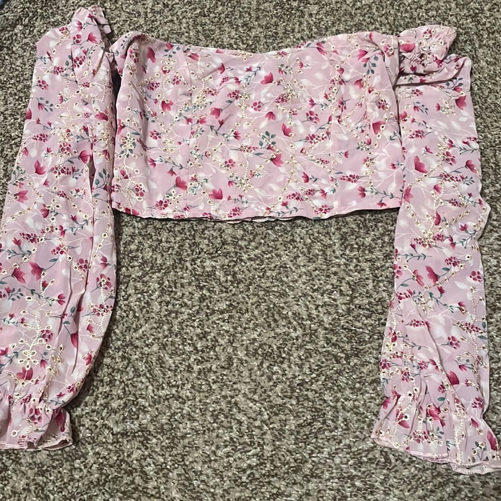 Off Shoulder Shirred Bell Sleeve Floral Top